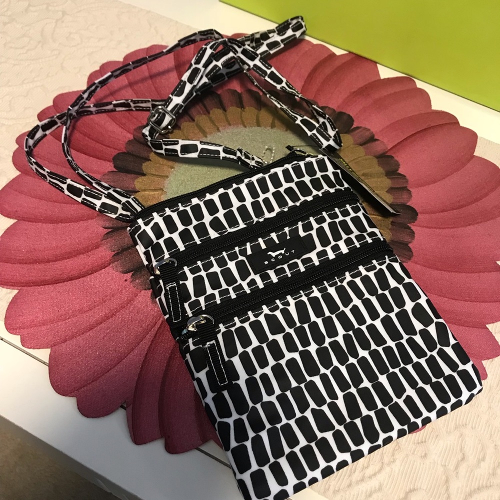 Scout cross body handbag
